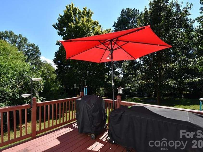 235 Crystal Circle, Mooresville, NC 28117.  MLS# CAR4424353, YatesRealty ID 50744. 