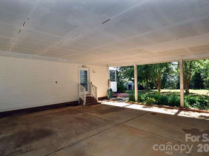 235 Crystal Circle, Mooresville, NC 28117.  MLS# CAR4424353, YatesRealty ID 50744. 