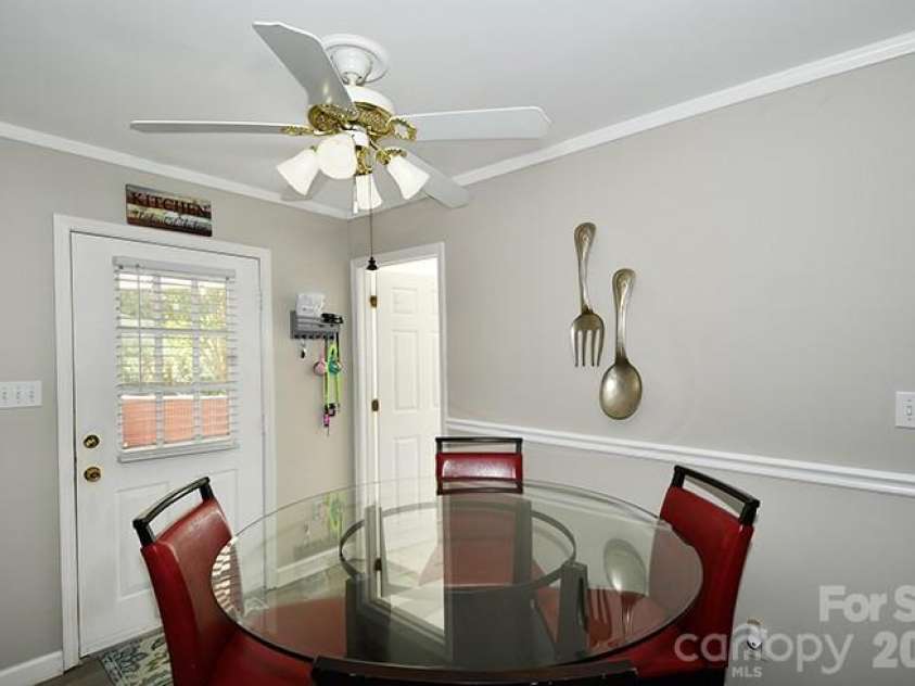 235 Crystal Circle, Mooresville, NC 28117.  MLS# CAR4424353, YatesRealty ID 50744. 