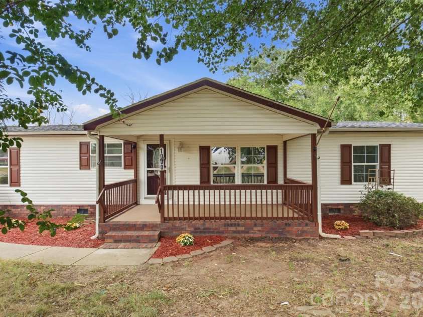 1000 Olde Creek Trail, Concord, NC 28025.  MLS# CAR4422617, YatesRealty ID 50747. 