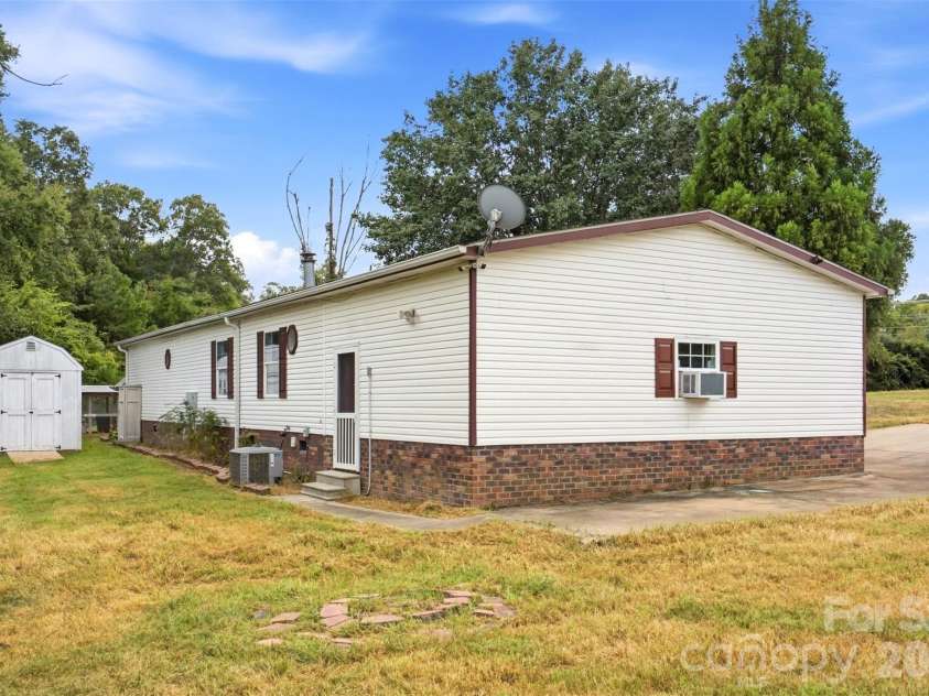 1000 Olde Creek Trail, Concord, NC 28025.  MLS# CAR4422617, YatesRealty ID 50747. 