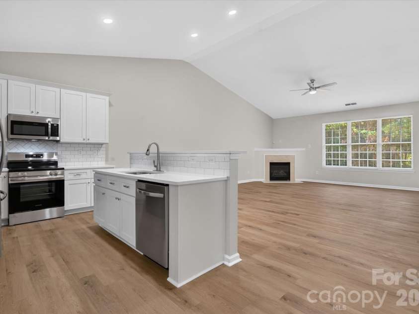 4641 Willow Glen Road, Harrisburg, NC 28075.  MLS# CAR4422313, YatesRealty ID 50749. 