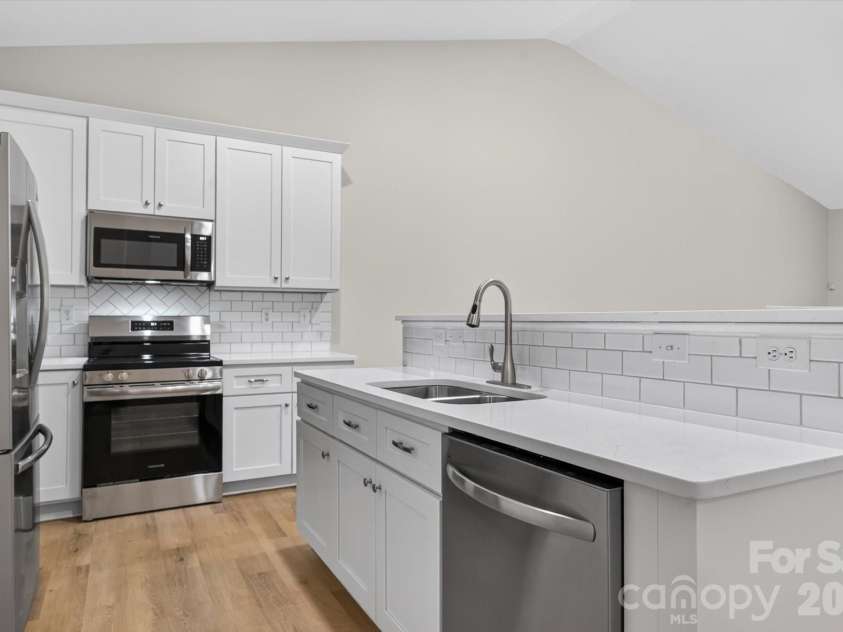 4641 Willow Glen Road, Harrisburg, NC 28075.  MLS# CAR4422313, YatesRealty ID 50749. 