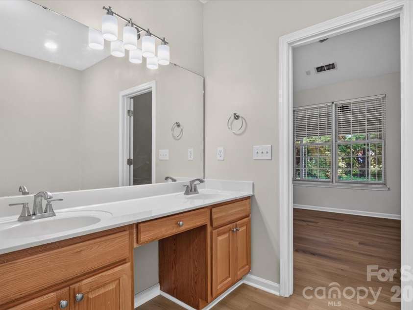 4641 Willow Glen Road, Harrisburg, NC 28075.  MLS# CAR4422313, YatesRealty ID 50749. 