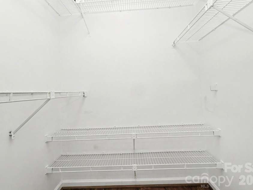 5009 Sharon Road, Charlotte, NC 28210.  MLS# CAR4417626, YatesRealty ID 5075. Primary Closet