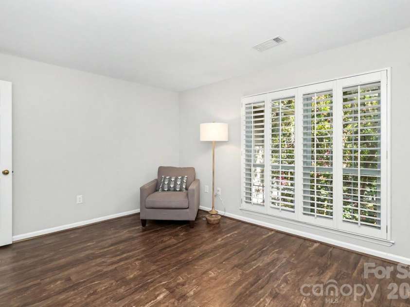 5009 Sharon Road, Charlotte, NC 28210.  MLS# CAR4417626, YatesRealty ID 5075. Second Bedroom