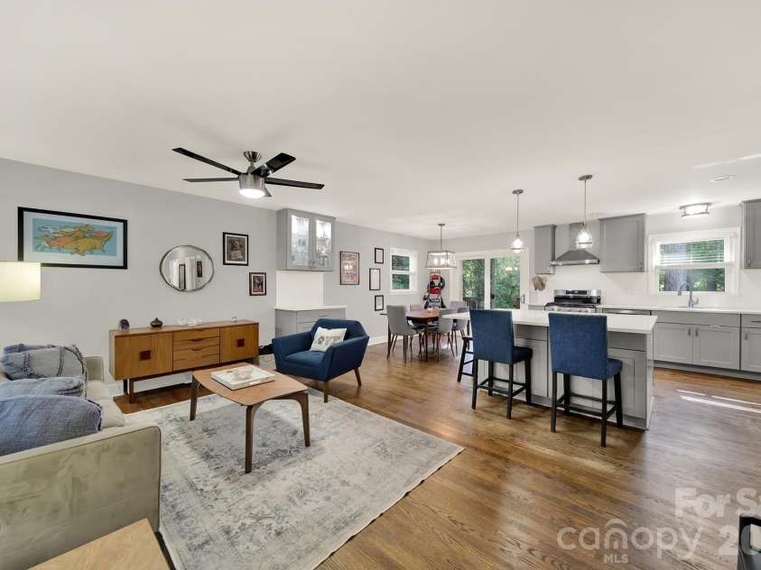 7439 Watercrest Road, Charlotte, NC 28210.  MLS# CAR4415617, YatesRealty ID 50750. 