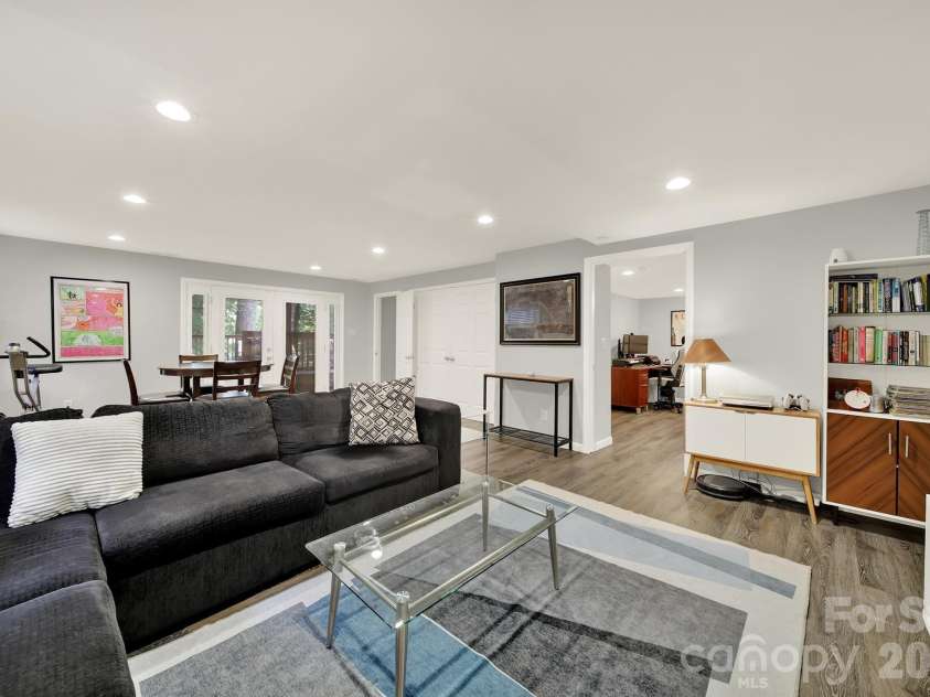 7439 Watercrest Road, Charlotte, NC 28210.  MLS# CAR4415617, YatesRealty ID 50750. 