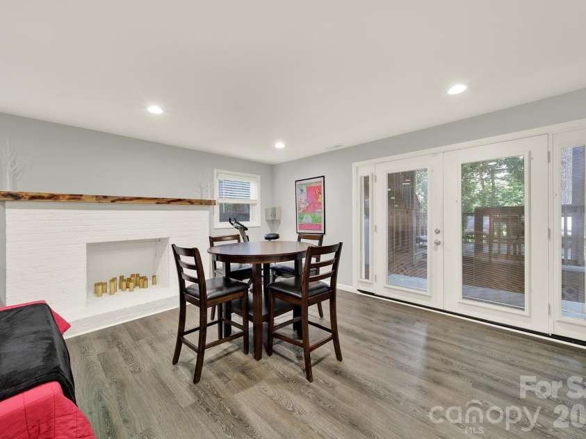7439 Watercrest Road, Charlotte, NC 28210.  MLS# CAR4415617, YatesRealty ID 50750. 
