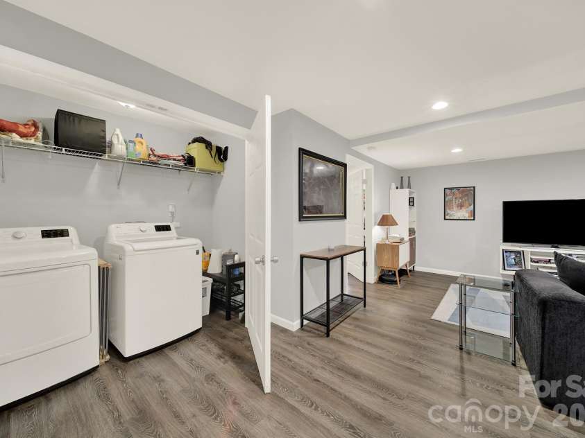 7439 Watercrest Road, Charlotte, NC 28210.  MLS# CAR4415617, YatesRealty ID 50750. 