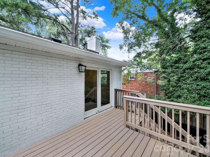 7439 Watercrest Road, Charlotte, NC 28210.  MLS# CAR4415617, YatesRealty ID 50750. 