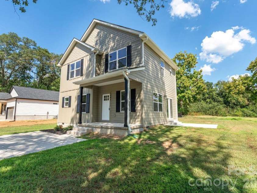 1402 Modena Street, Gastonia, NC 28054.  MLS# CAR4424394, YatesRealty ID 50751. 