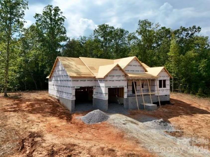 2439 Kimberly Avenue, Morganton, NC 28655.  MLS# CAR4424270, YatesRealty ID 50752. 