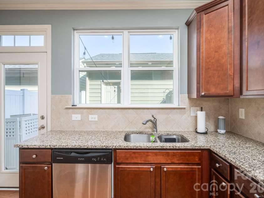 1231 Assembly Street, Belmont, NC 28012.  MLS# CAR4424275, YatesRealty ID 50753. 