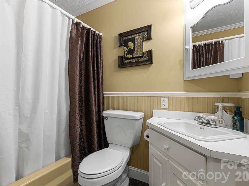 2019 Green Peach Road, Lancaster, SC 29720.  MLS# CAR4417170, YatesRealty ID 50754. 