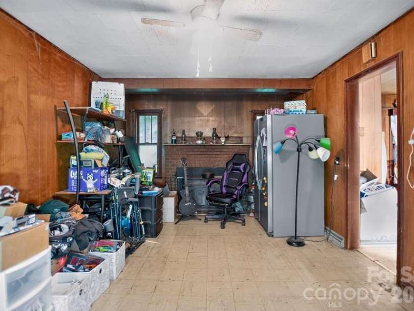 70 Pitman Road, Bakersville, NC 28705.  MLS# CAR4424167, YatesRealty ID 50755. 