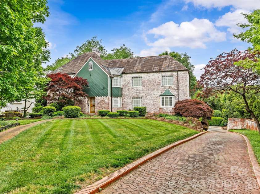 1858 Queens Road, Charlotte, NC 28207.  MLS# CAR4420336, YatesRealty ID 50758. 