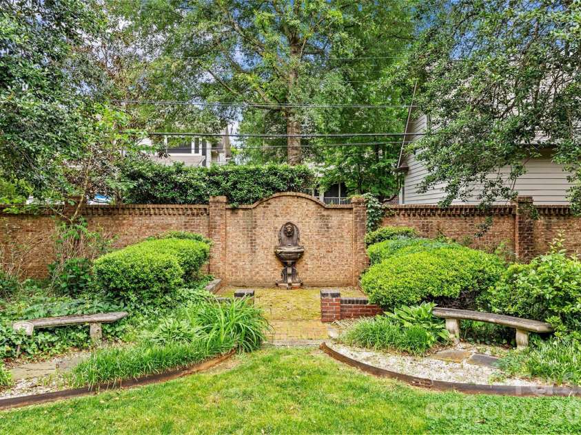 1858 Queens Road, Charlotte, NC 28207.  MLS# CAR4420336, YatesRealty ID 50758. 