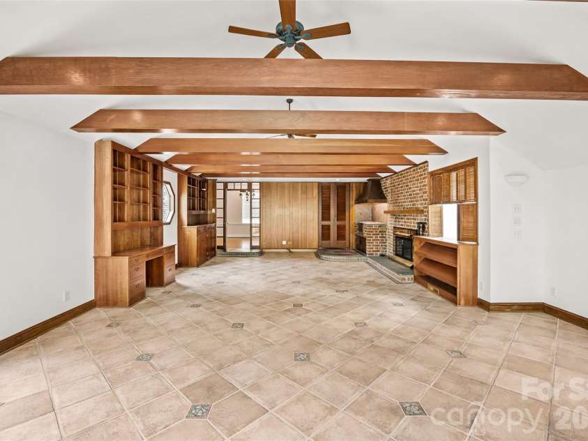 1858 Queens Road, Charlotte, NC 28207.  MLS# CAR4420336, YatesRealty ID 50758. 