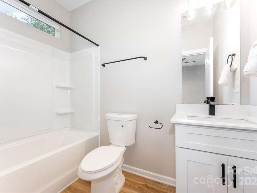 1011 Indiana Street, Kannapolis, NC 28083.  MLS# CAR4154217, YatesRealty ID 5076. Ensuite bath #3