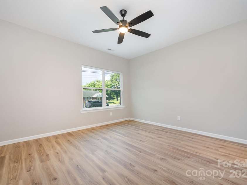 1011 Indiana Street, Kannapolis, NC 28083.  MLS# CAR4154217, YatesRealty ID 5076. Owners bedroom
