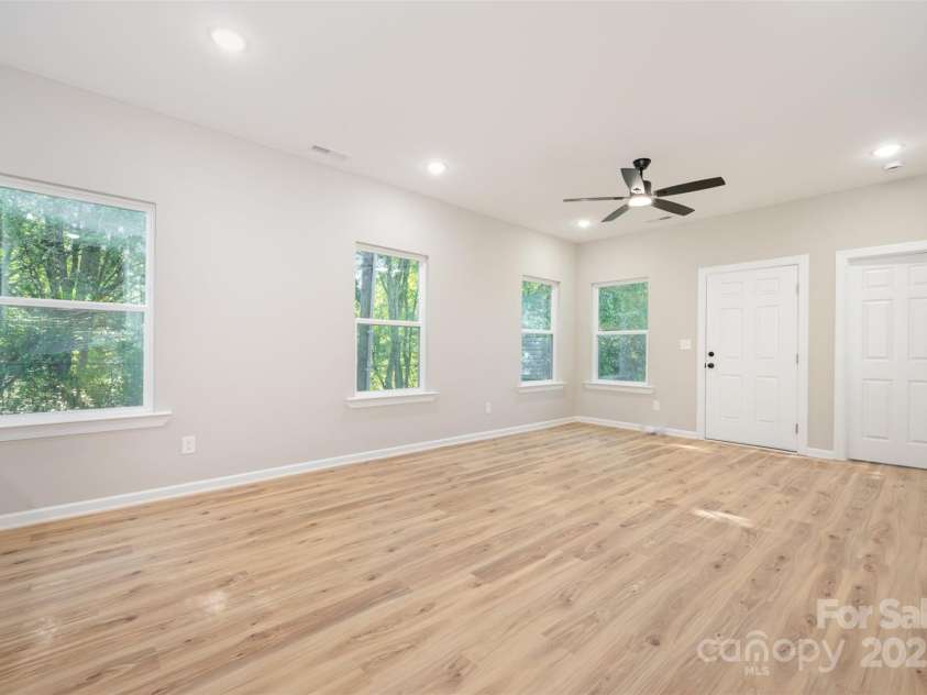 1011 Indiana Street, Kannapolis, NC 28083.  MLS# CAR4154217, YatesRealty ID 5076. Windows for natural light