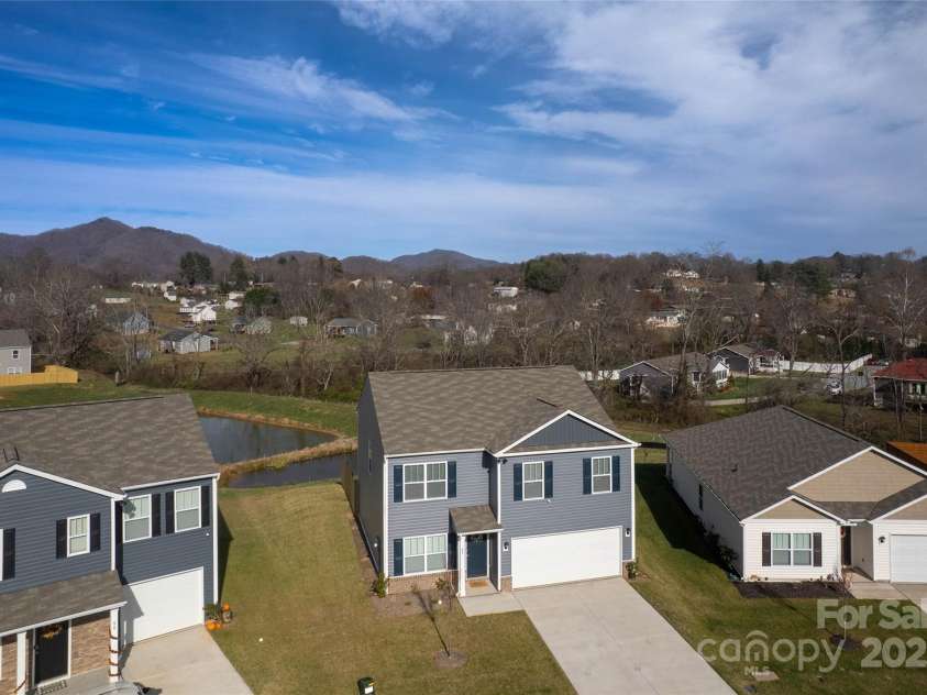 84 Madelyn Drive, Clyde, NC 28721.  MLS# CAR4325015, YatesRealty ID 5076. 