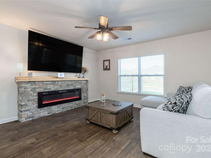 84 Madelyn Drive, Clyde, NC 28721.  MLS# CAR4325015, YatesRealty ID 5076. 