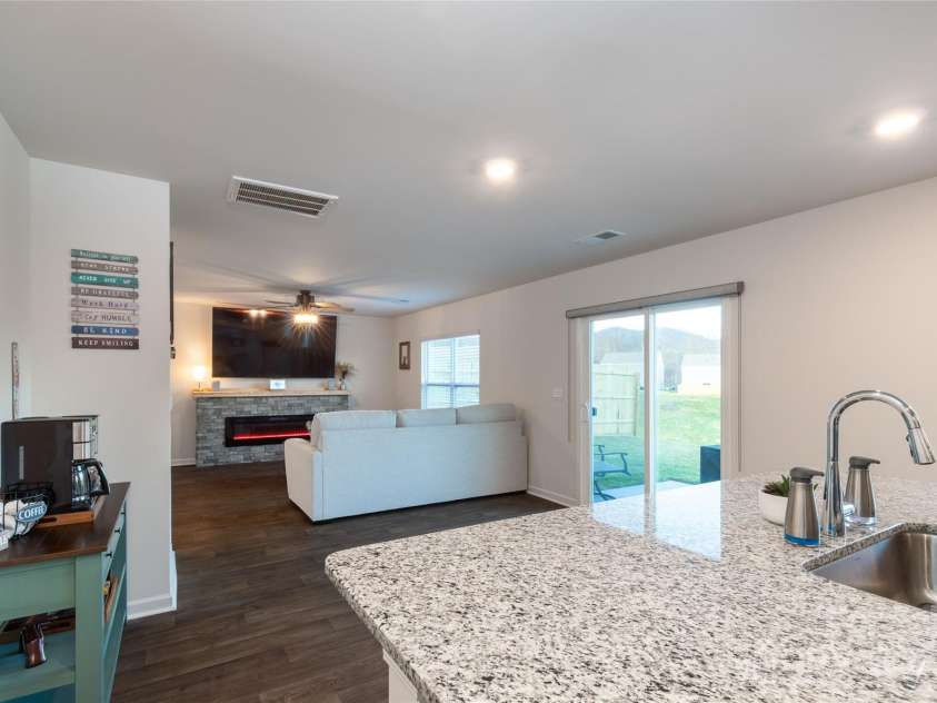 84 Madelyn Drive, Clyde, NC 28721.  MLS# CAR4325015, YatesRealty ID 5076. 