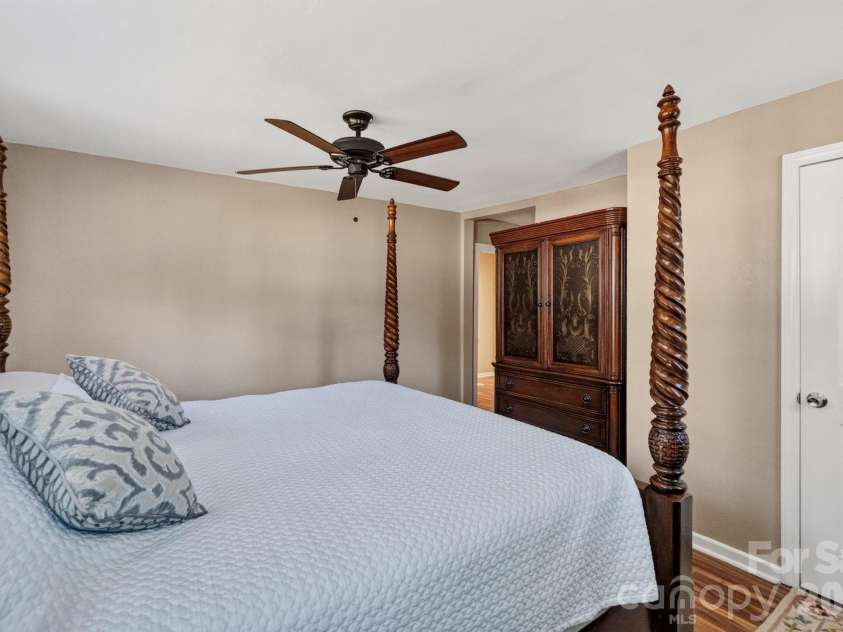 448 1st Street, Hickory, NC 28602.  MLS# CAR4424282, YatesRealty ID 50763. Primary Bedroom