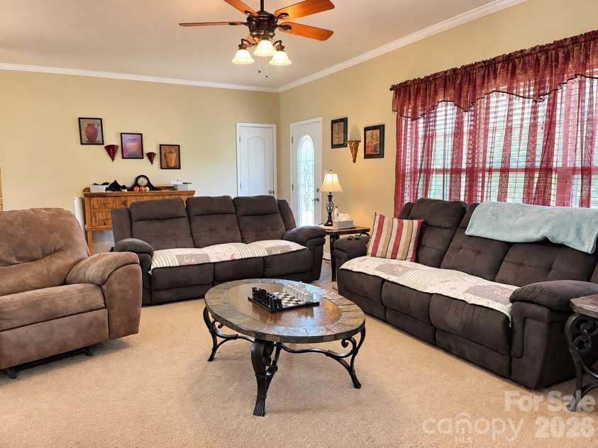 1046 Edgemont Terrace, Morganton, NC 28655.  MLS# CAR4424386, YatesRealty ID 50766. 