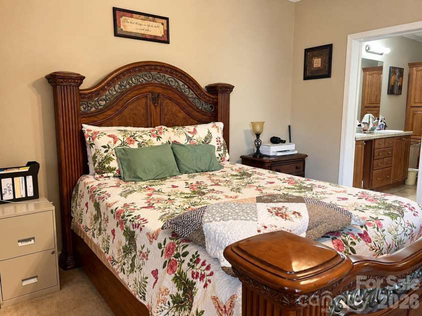 1046 Edgemont Terrace, Morganton, NC 28655.  MLS# CAR4424386, YatesRealty ID 50766. 