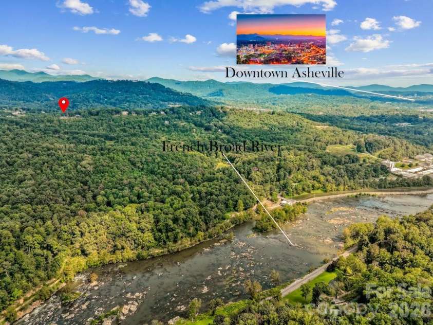 98 Running Ridge Road, Asheville, NC 28804.  MLS# CAR4423153, YatesRealty ID 50767. Location is pristine!