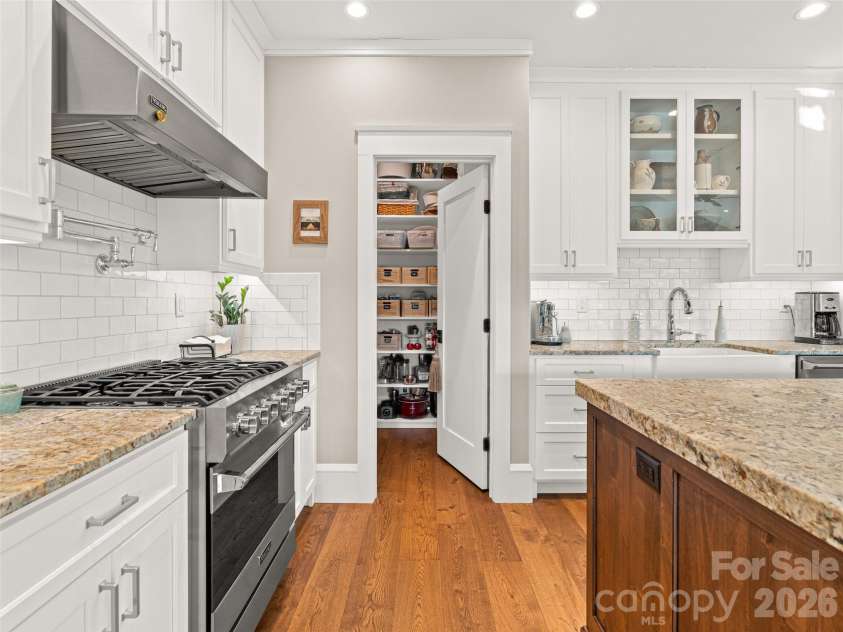 6 Starwood Valley Trail, Arden, NC 28704.  MLS# CAR4424427, YatesRealty ID 50768. 