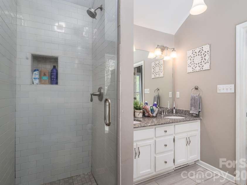 335 Cape Breton Trail, Gastonia, NC 28056.  MLS# CAR4366338, YatesRealty ID 50769. 