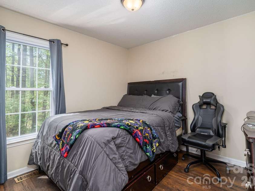 335 Cape Breton Trail, Gastonia, NC 28056.  MLS# CAR4366338, YatesRealty ID 50769. 