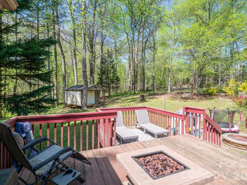 335 Cape Breton Trail, Gastonia, NC 28056.  MLS# CAR4366338, YatesRealty ID 50769. 