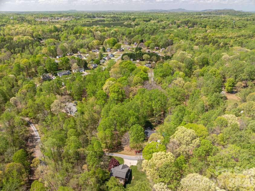 335 Cape Breton Trail, Gastonia, NC 28056.  MLS# CAR4366338, YatesRealty ID 50769. 