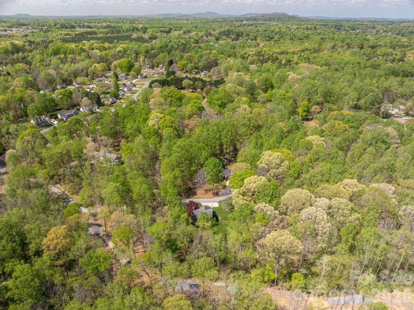 335 Cape Breton Trail, Gastonia, NC 28056.  MLS# CAR4366338, YatesRealty ID 50769. 