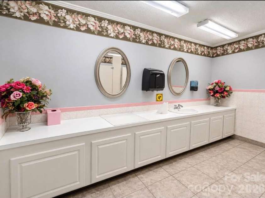 717 Celsey Road, Chester, SC 29706.  MLS# CAR4424358, YatesRealty ID 50770. Restroom 1