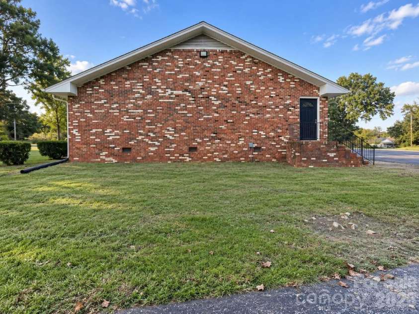 717 Celsey Road, Chester, SC 29706.  MLS# CAR4424358, YatesRealty ID 50770. Side of building