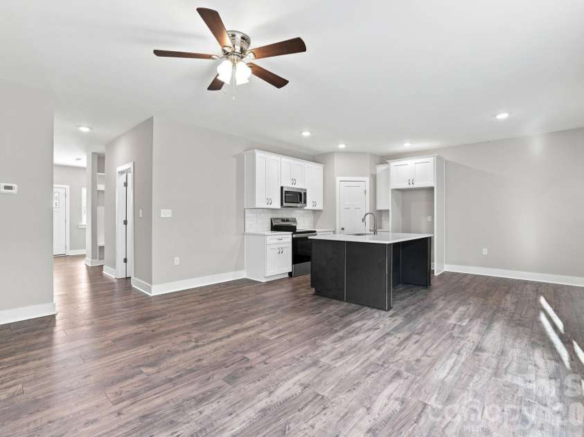 673 Hazel Blakeney Road, Pageland, SC 29728.  MLS# CAR4424355, YatesRealty ID 50773. 