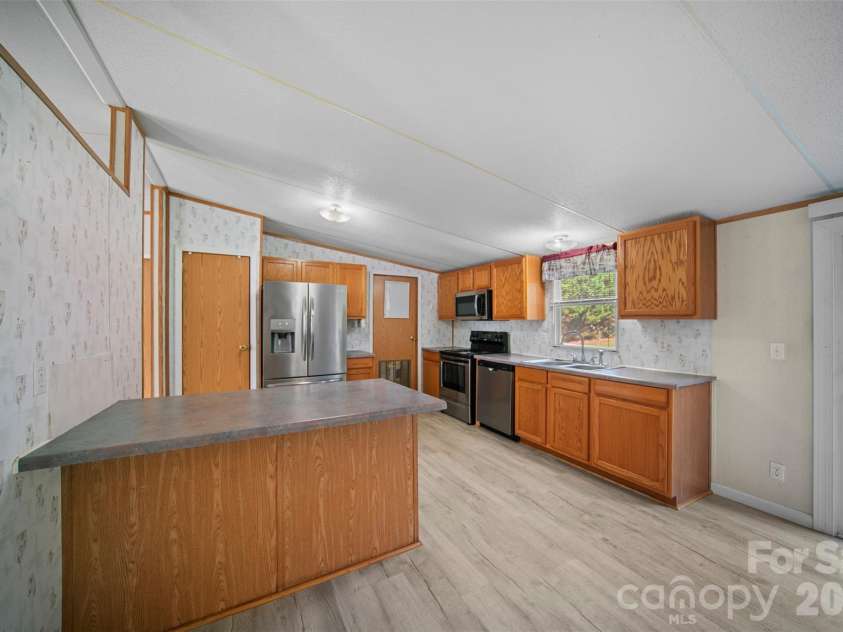 2089 Bison Trail, Maiden, NC 28650.  MLS# CAR4424457, YatesRealty ID 50774. 