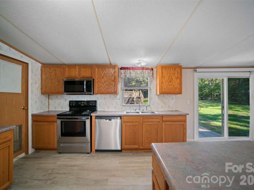 2089 Bison Trail, Maiden, NC 28650.  MLS# CAR4424457, YatesRealty ID 50774. 