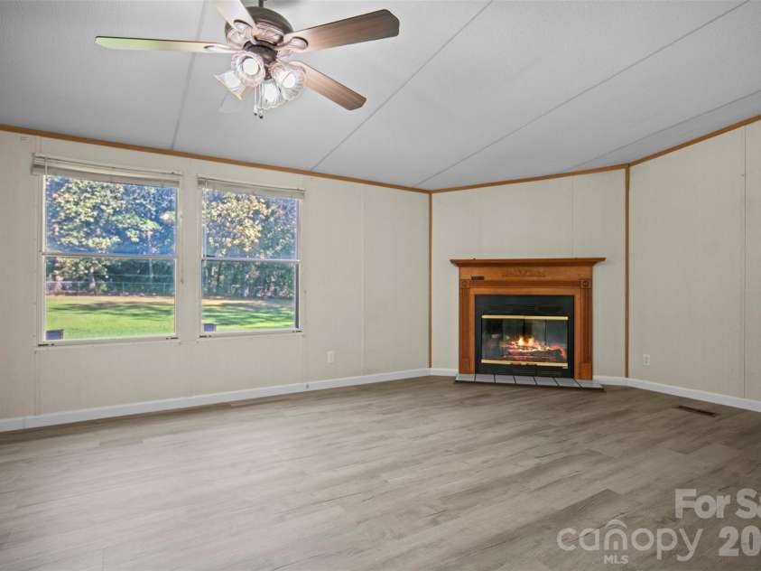 2089 Bison Trail, Maiden, NC 28650.  MLS# CAR4424457, YatesRealty ID 50774. 