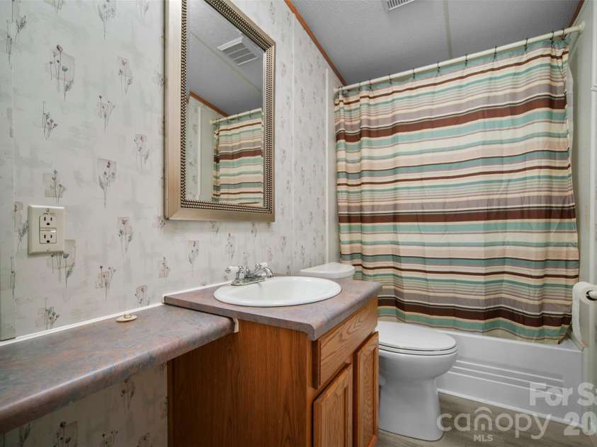 2089 Bison Trail, Maiden, NC 28650.  MLS# CAR4424457, YatesRealty ID 50774. 