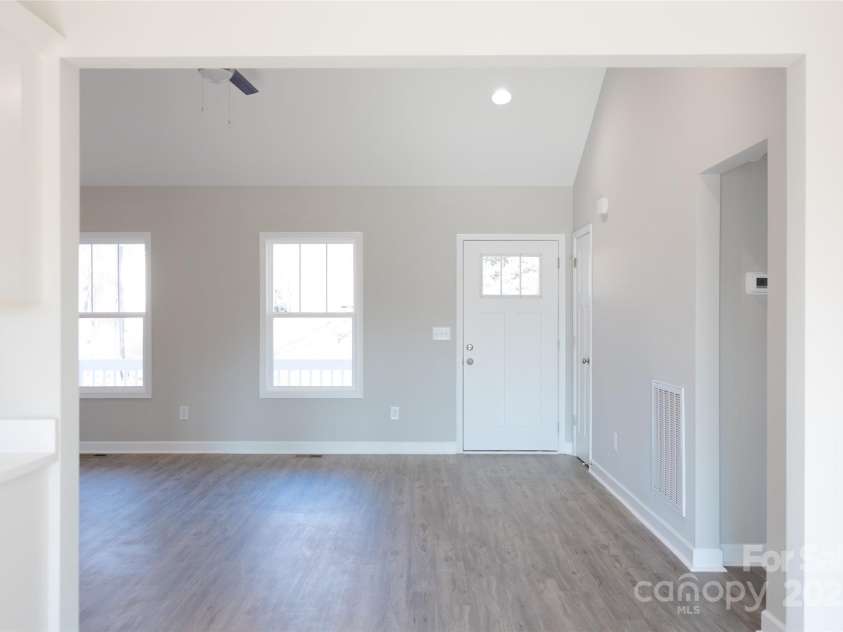 27 Maiden Lane, York, SC 29745.  MLS# CAR4326416, YatesRealty ID 50774. 