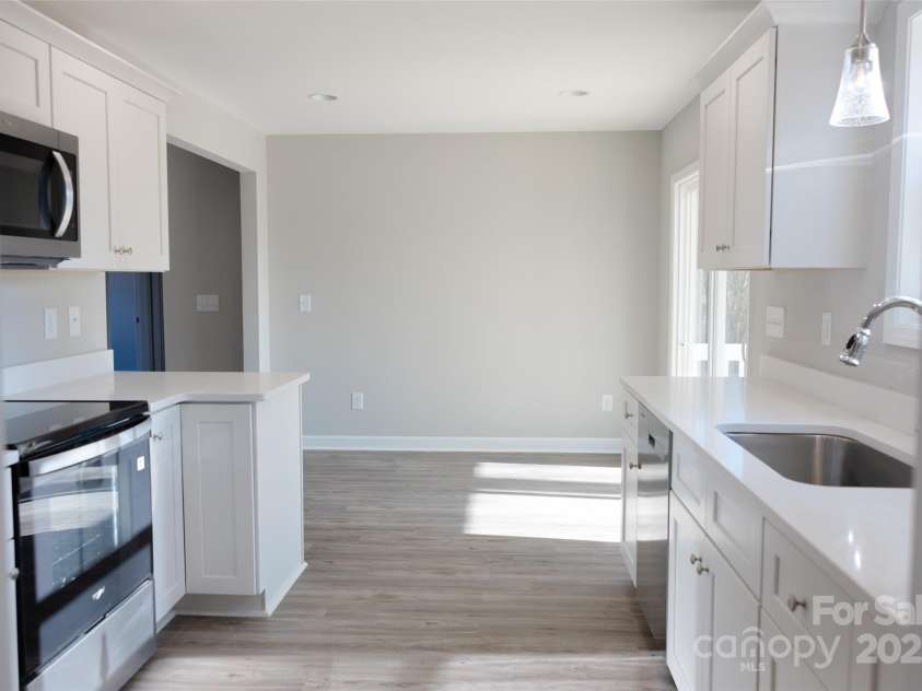 27 Maiden Lane, York, SC 29745.  MLS# CAR4326416, YatesRealty ID 50774. 