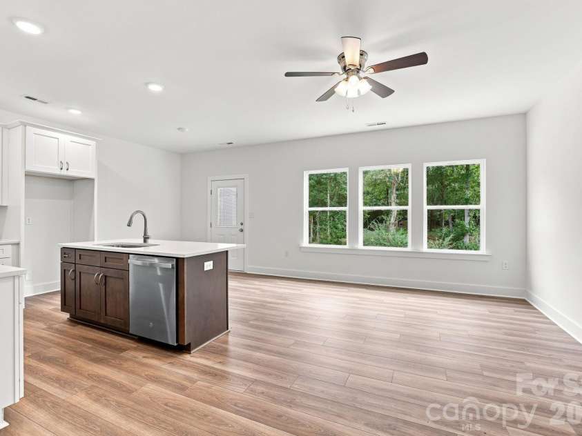 719 Hazel blakeney Road, Pageland, SC 29728.  MLS# CAR4424377, YatesRealty ID 50776. 