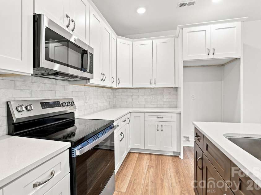 719 Hazel blakeney Road, Pageland, SC 29728.  MLS# CAR4424377, YatesRealty ID 50776. 